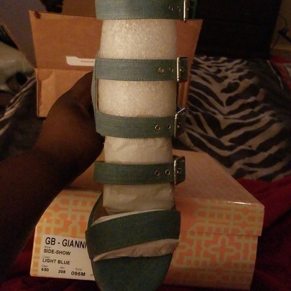 Sandal - Picture 4 of 5